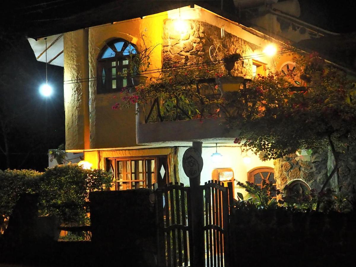 Casa del Lago Lodging House Puerto Ayora  Esterno foto
