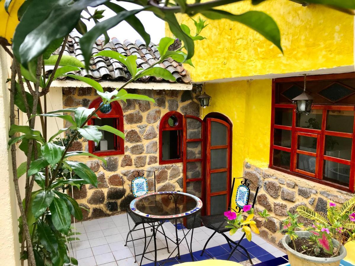 Casa del Lago Lodging House Puerto Ayora  Esterno foto