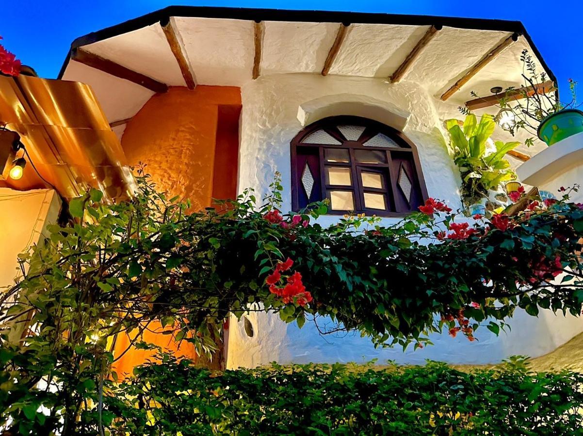 Casa del Lago Lodging House Puerto Ayora  Esterno foto