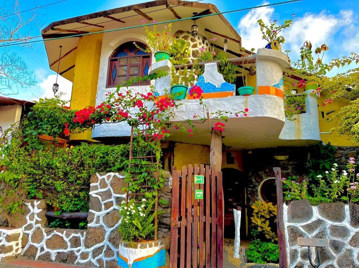 Casa del Lago Lodging House Puerto Ayora  Esterno foto