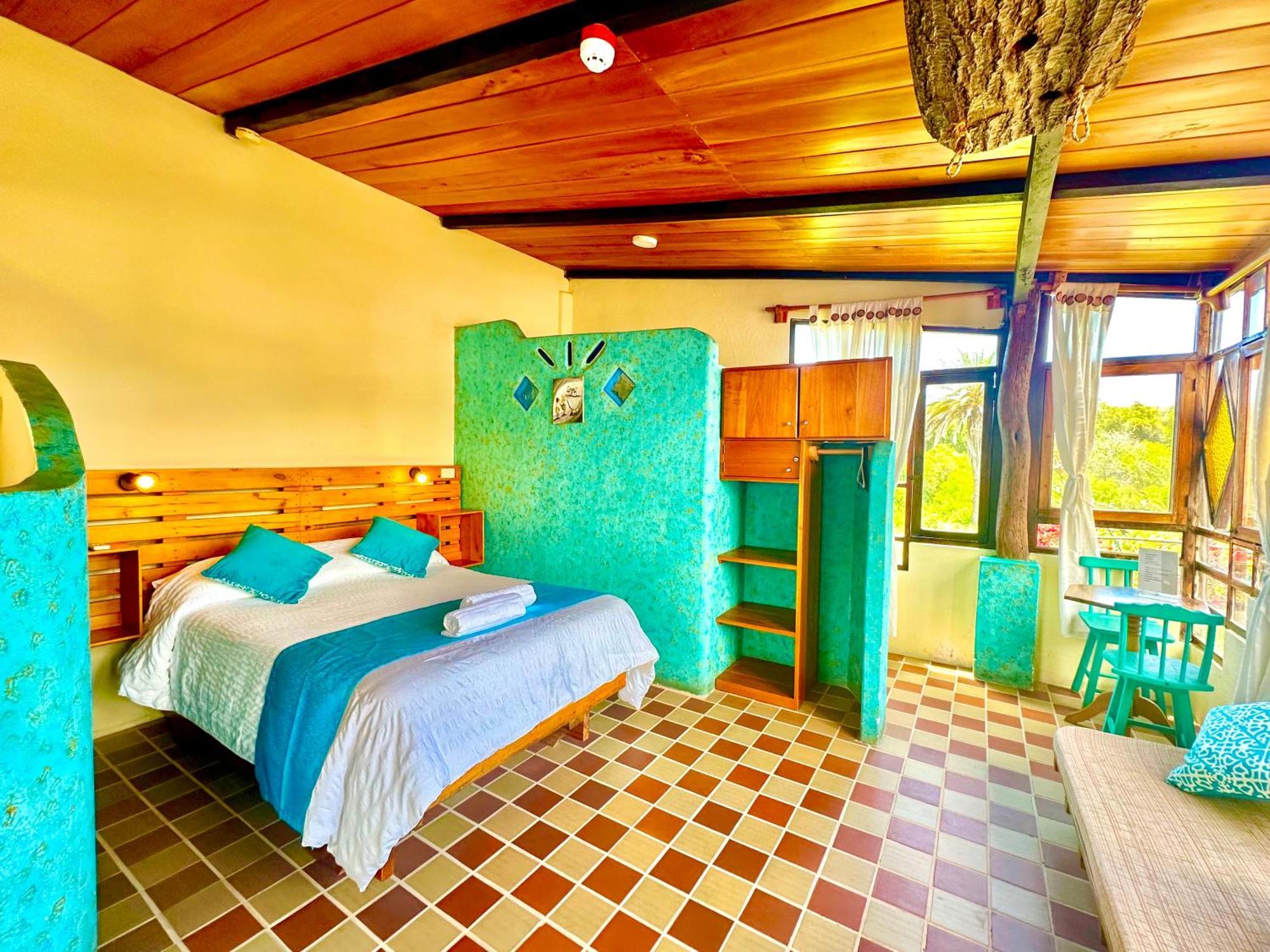Casa del Lago Lodging House Puerto Ayora  Esterno foto
